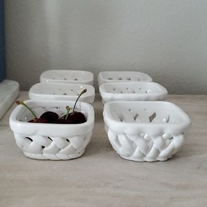 Square basket weave bowls